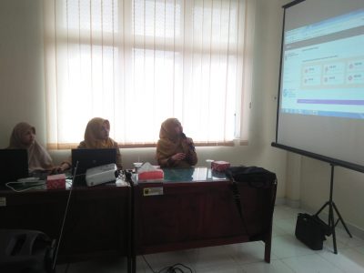 Tim Aplikasi Diskominfo Sijunjung Sosialisasikan E-LHK di Koto VII Tim Aplikasi Diskominfo Sijunjung Sosialisasikan E-LHK di Koto VII